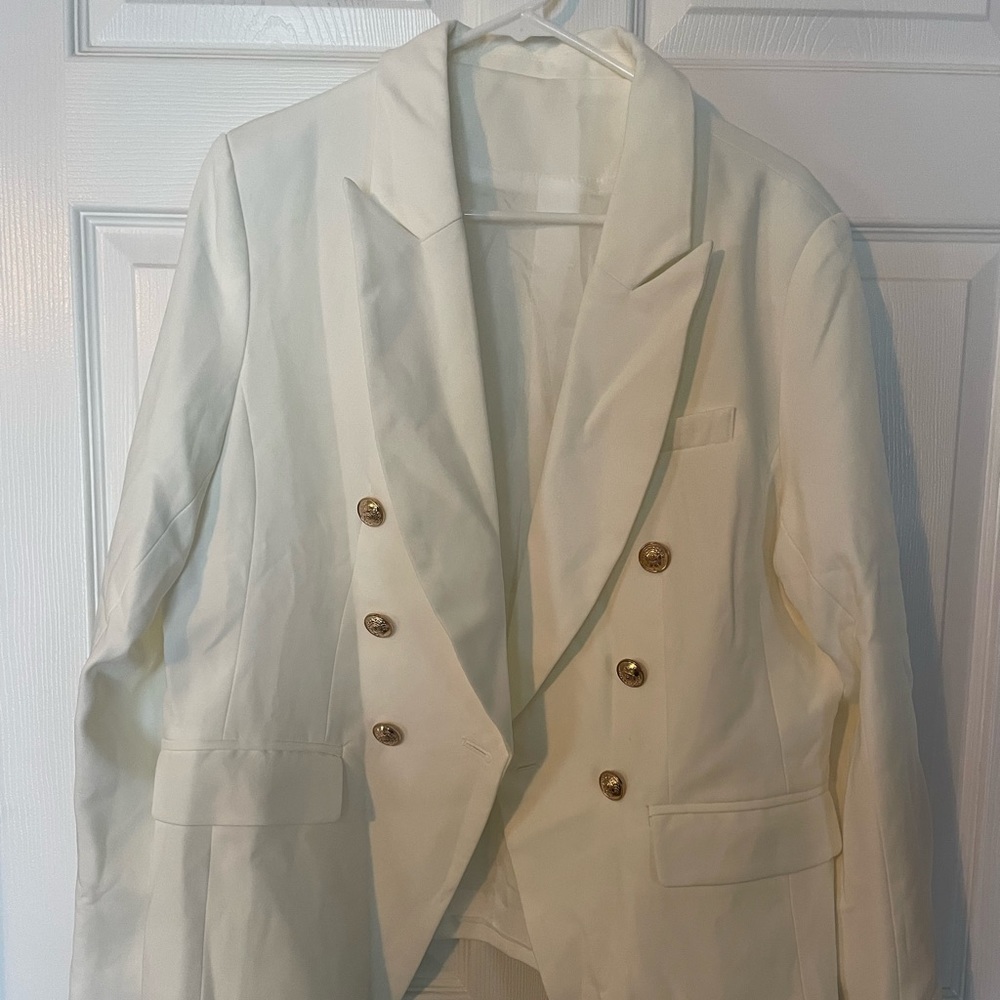 White blazer 2x